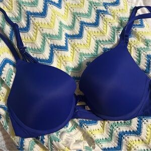 Victoria’s Secret Pink bra